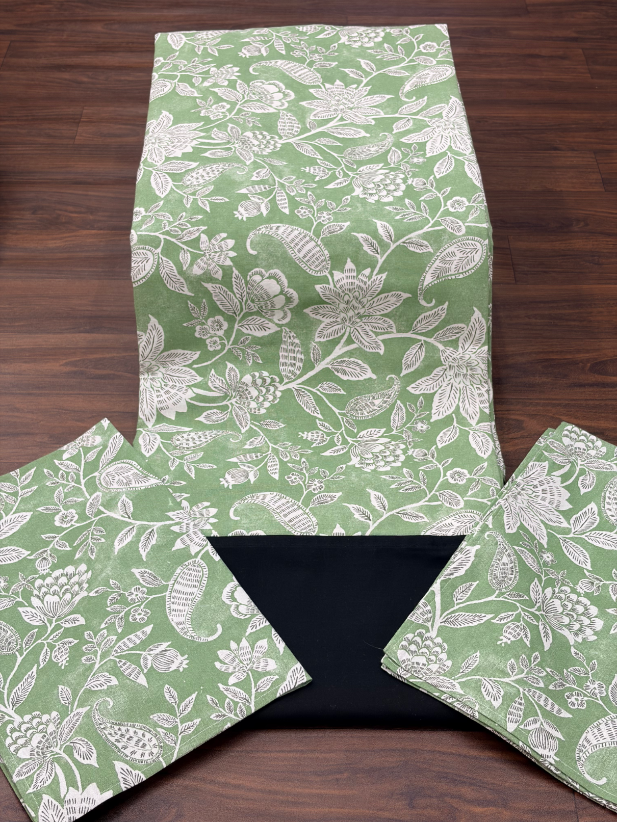 Cotton Border Bedsheet King 100x110 Inch – Royal Mantel
