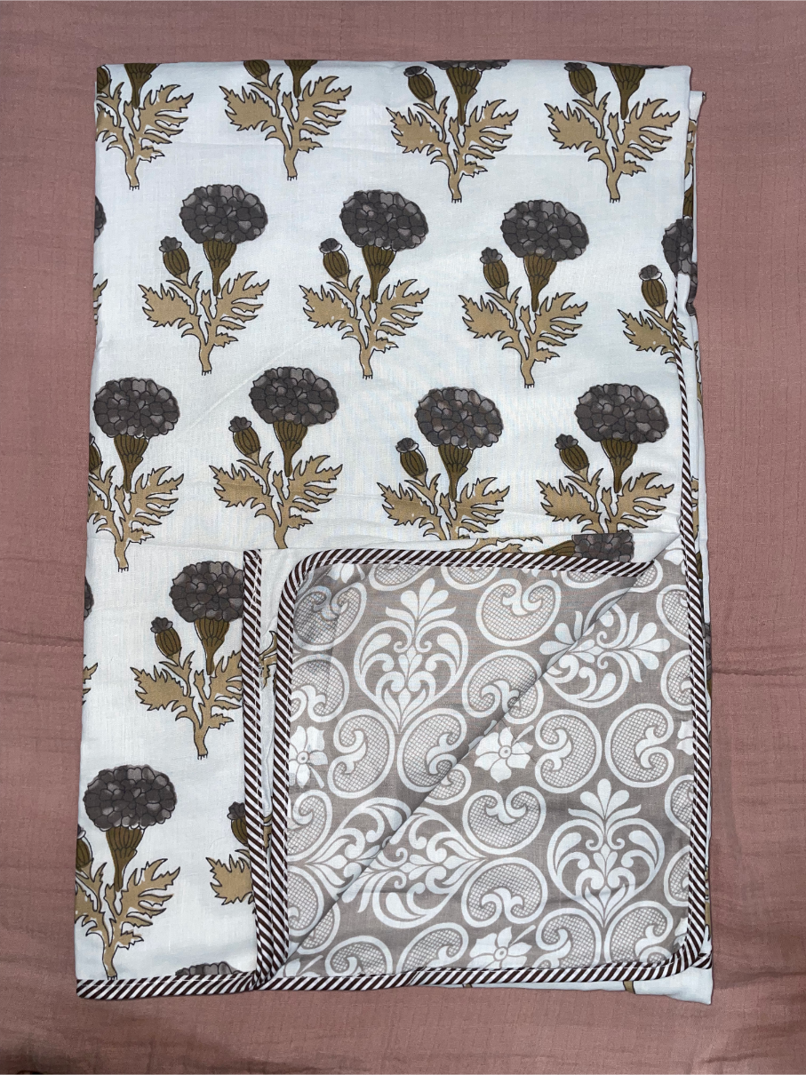 Mulmul cotton Dohar – Royal Mantel