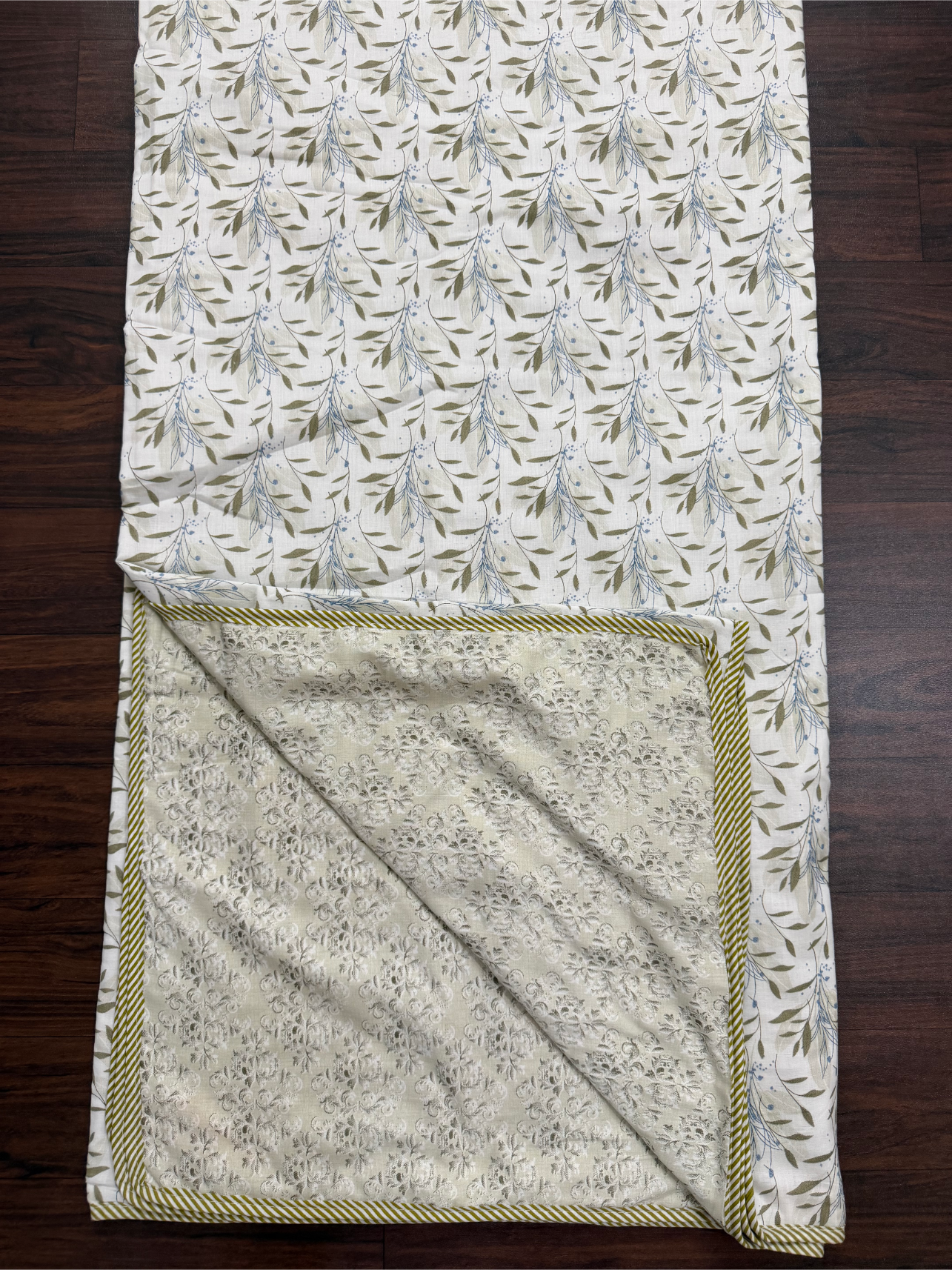 Mulmul cotton Dohar – Royal Mantel